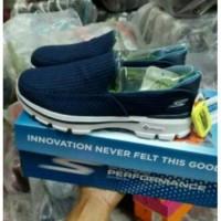 SEPATU SKECHERS PRIA SKECHERS GO WALK 3 WITH ALAS GOGAMAT EMPUK