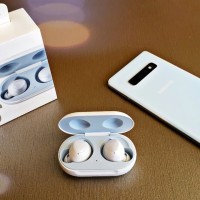 List Harga Samsung Galaxy S10 2019 Terbaru Agustus 2019 9 Samsung Galaxy Buds Earbuds S10,S10+ SM-R170 2019