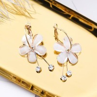LRC Anting Hoop Fashion Gold Color Flower Shape Decorated F07009