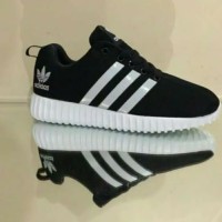 TERBARU!!!!! sepatu adidas yeezy strip putih AY