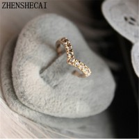 Cincin Unik Desain Concise Gaya Sederhana Berlian Imitasi Kristal