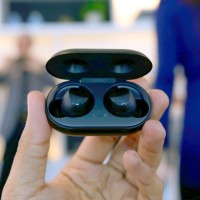 Harga Samsung Galaxy Earbuds Terbaru Agustus 2019 16 Samsung Galaxy Buds 2019 Yellow & Black Original Bnib Wireless Earbud