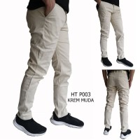 CELANA PANJANG PRIA KATUN CHINOS SLIM FIT CASUAL HT P003 KREM MUDA