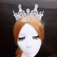 Mahkota pengantin besar