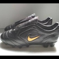 Sepatu Bola Nike Original Bahan Kulit Asli Hemat