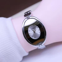 Jam Tangan Wanita GUESS G1182 Oval