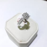 Cincin berlian emas putih 75% berat 4 gram model lotus 0.85 carat