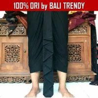 Kamen Bali hitam polos