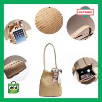 Hot Sale Tas Bahu Anyaman Jerami Gaya Korea dengan Syal Sutra Bagus