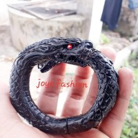 Gelang Akar Bahar Ukir Naga Galak Duel Maut