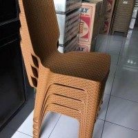 Kursi plastik sender napolly anyaman rotan