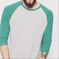 KAOS RAGLAN PRIA COTTON COMBED 30S LENGAN KOMBINASI ABU DAN HIJAU TOSC