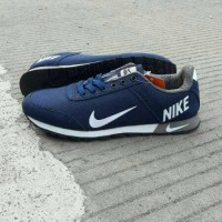 Terbaru Sepatu Nike Cowok Md Running