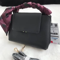 Zara syal polkadot hitam//