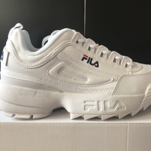 Sepatu Fila Disruptor 2 Made In Corea Tokopedia