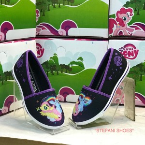 Sepatu Slip On Anak Wanita Sepatu White Waffle Hc Sepatu Sekolah Sepatu Gaya Tokopedia
