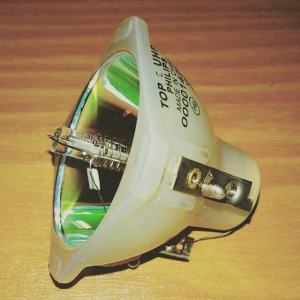 Harga Lampu Proyektor Toshiba Tokopedia