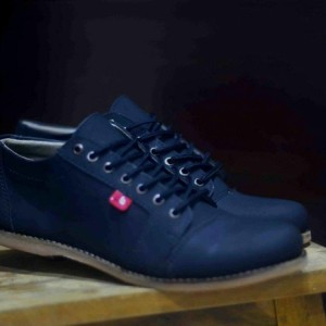 Sepatu Gaya Pria Kickers Casual Slop Suede Tokopedia