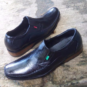 Sepatu Pantopel Kickers 605 Tokopedia