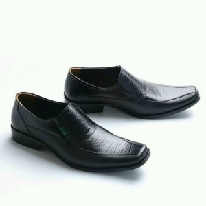 Sepatu Pantofel Pria Kickers Kulit Tokopedia