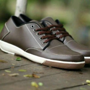 Sepatu Gaya Pria Kickers Casual Slop Suede Tokopedia