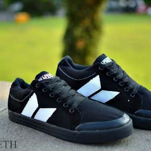 Sepatu Machbeth Casual Tokopedia