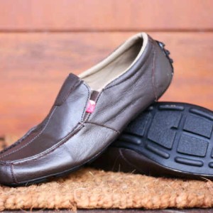 Sepatu Gaya Pria Kickers Casual Slop Suede Tokopedia