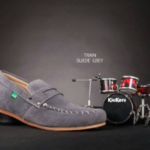 Sepatu Kicker Slop Santai Tokopedia