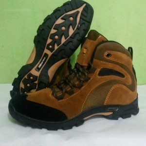 Cuci Gudang Sepatu Outdoor Sepatu Gunung Karrimor Sepatu Hiking Sepatu Tracking Sepatu Boots Waterproof Tokopedia
