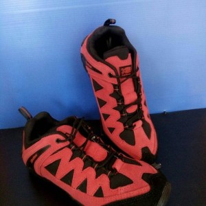 Sepatu Sepeda Sepatu Outdoor Karrimor Summit Tokopedia