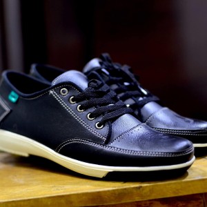 Sepatu Casual Kickers Mocassin Sepatu Kickers Slip On Sepatu Pria Kickers Slop Tokopedia