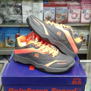 Sepatu Badminton Original Rs Sirkuit 568 Tokopedia