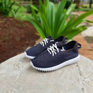 Sepatu Anak Adidas Yeezy Laki Dan Perempuan Sporty Tokopedia