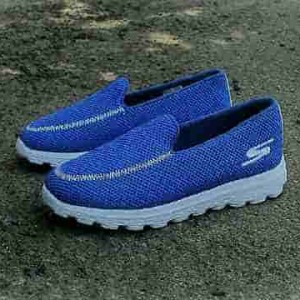 Sepatu Slip On Sketcher Wanita Tokopedia