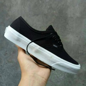 Sepatu Vans Authentic Mono Black Tokopedia