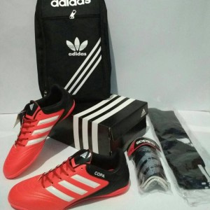 Sepatu Futsal Bonus Kaoskaki Tas Dan Skin Tokopedia