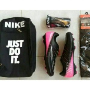 Paket Komplit Sepatu Bola Nike Size 39 43 Tokopedia