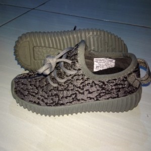 Sepatu Adidas Yeezy Kids Anak Sekolah Kets Sneakers Tokopedia