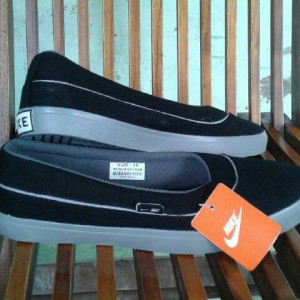 Sepatu Nike Slop Wanita Tokopedia