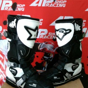 Sepatu Trail Rnl Tokopedia