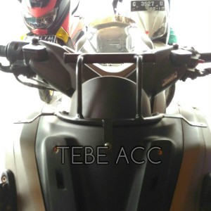 Dudukan Holder Hp Breket Lampu Yamaha Nmax Tokopedia