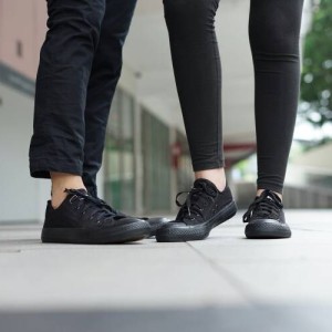 Sepatu Converse Full Black Tokopedia