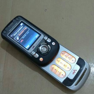 Sony Ericsson W550i Tokopedia