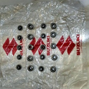 Retainer Klep Suzuki Satria Fu 150 Original Suzuki Genuine Part Harga Satuan Tokopedia
