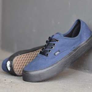 Sepatu Pria Sneaker Vans Authentic Tokopedia