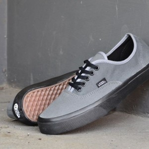 Sepatu Pria Sneaker Vans Authentic Tokopedia
