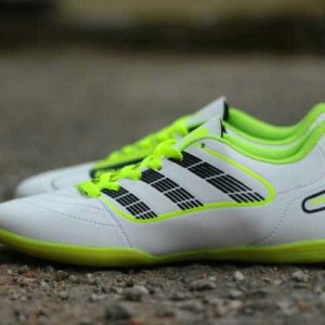 Sepatu Futsal Adidas 3 Tokopedia