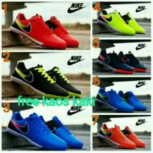 Sepatu Futsal Nike Adidas Tokopedia