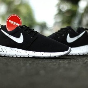 Sepatu Nike Running Hitam Putih Termurah Tokopedia