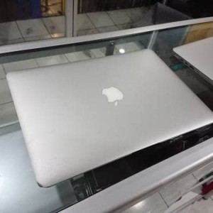 Macbook Air 11 Mid 2013 Core I5 2 6ghz 4gb 128gb Ssd Vga Intelhd 5000 Tokopedia